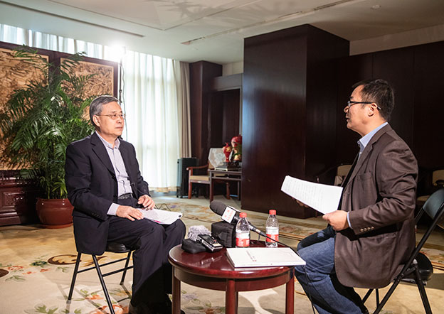 充分調(diào)動(dòng)信貸、債券、股權(quán)、理財(cái)、信托、保險(xiǎn)等各類金融資源