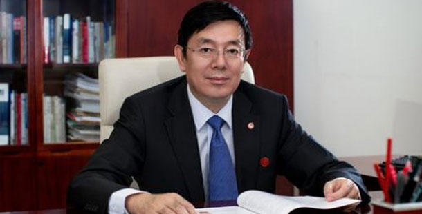 中航飛機(jī)董事長(zhǎng)、分黨組書記方玉峰&mdash;&mdash;中航飛機(jī)要想同國(guó)際航空產(chǎn)業(yè)強(qiáng)者過招，必須與市場(chǎng)全面接軌，逐步褪去傳統(tǒng)國(guó)有企業(yè)的&ldquo;光環(huán)&rdquo;。這就要求我們?nèi)ν七M(jìn)企業(yè)改革，利用上市平臺(tái)，建立先進(jìn)的法人治理結(jié)構(gòu)，建立高效的、敏捷反應(yīng)的價(jià)值創(chuàng)造主體。