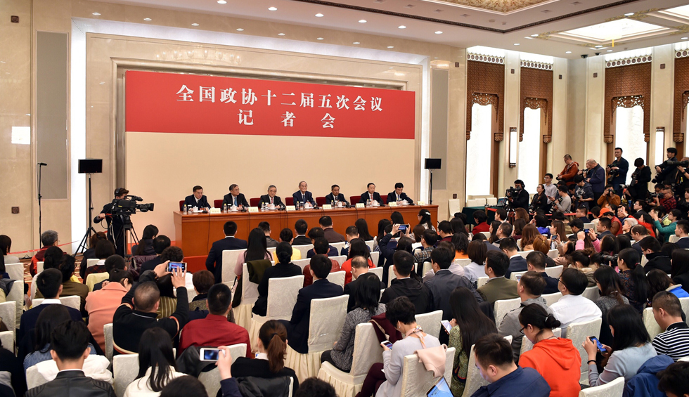 回放：政協(xié)委員談促進經(jīng)濟平穩(wěn)健康發(fā)展