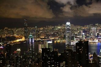 中央對香港行政長官是有標準的，是一貫的