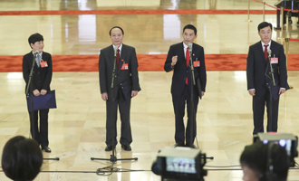 邱賽珍、張蜀新、潘克剛、李新民代表接受采訪