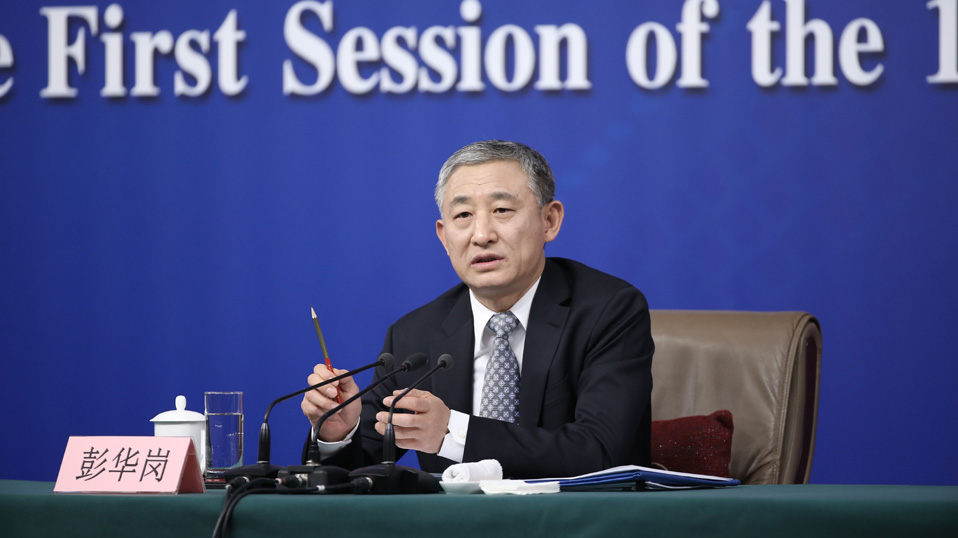 國(guó)資委副秘書(shū)長(zhǎng)、新聞發(fā)言人彭華崗