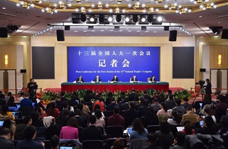 商務(wù)部部長(zhǎng)鐘山等就&ldquo;推動(dòng)形成全面開放新格局 推動(dòng)商務(wù)事業(yè)高質(zhì)量發(fā)展&rdquo;答記者問