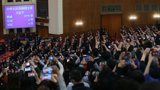 習(xí)近平全票當(dāng)選為國(guó)家主席、中央軍委主席