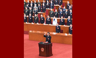 習(xí)近平當(dāng)選國(guó)家主席、中央軍委主席