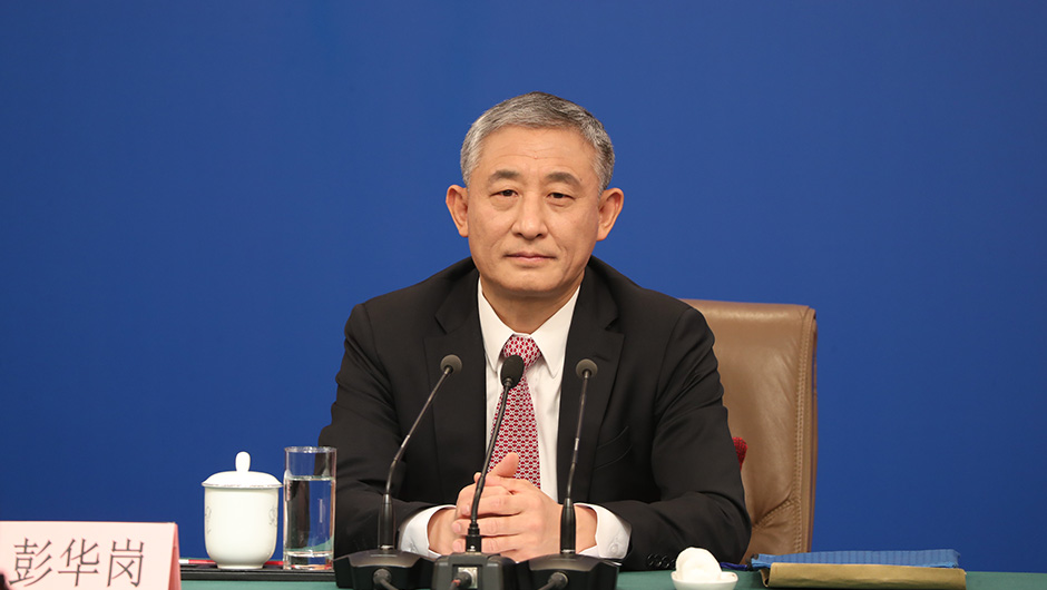 國(guó)務(wù)院國(guó)資委秘書(shū)長(zhǎng)、新聞發(fā)言人 彭華崗