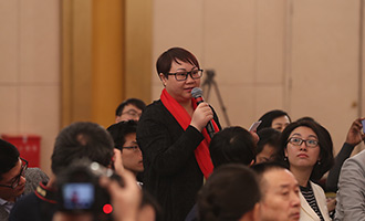 俄羅斯金磚電視臺(tái)、阿爾法電視臺(tái)記者提問(wèn)