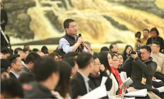 香港文匯報(bào)、大公報(bào)記者提問(wèn)