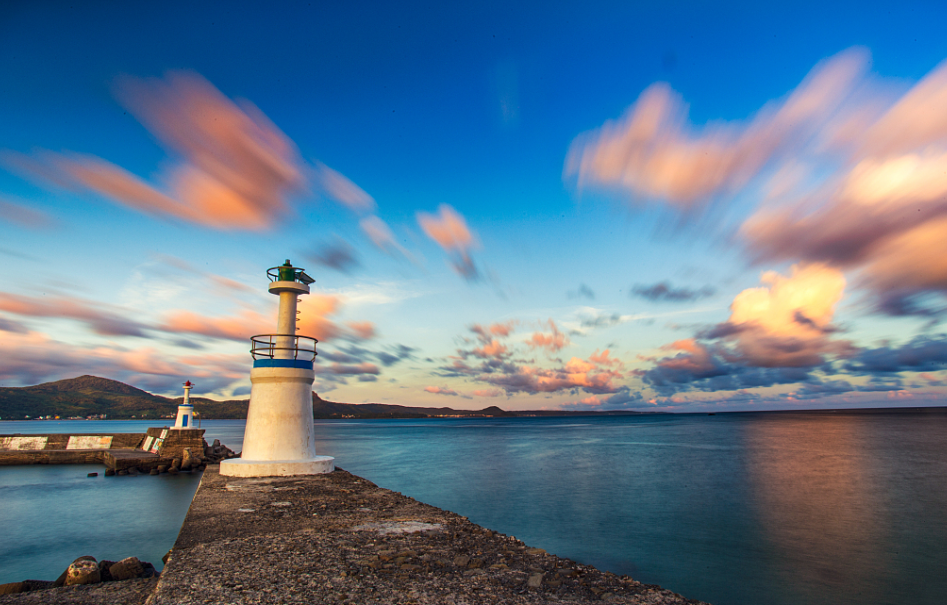&ldquo;中國(guó)人不打中國(guó)人&rdquo;&ldquo;中國(guó)人要幫中國(guó)人&rdquo;&mdash;&mdash;習(xí)近平總書(shū)記重要講話(huà)在兩岸產(chǎn)生強(qiáng)烈共鳴