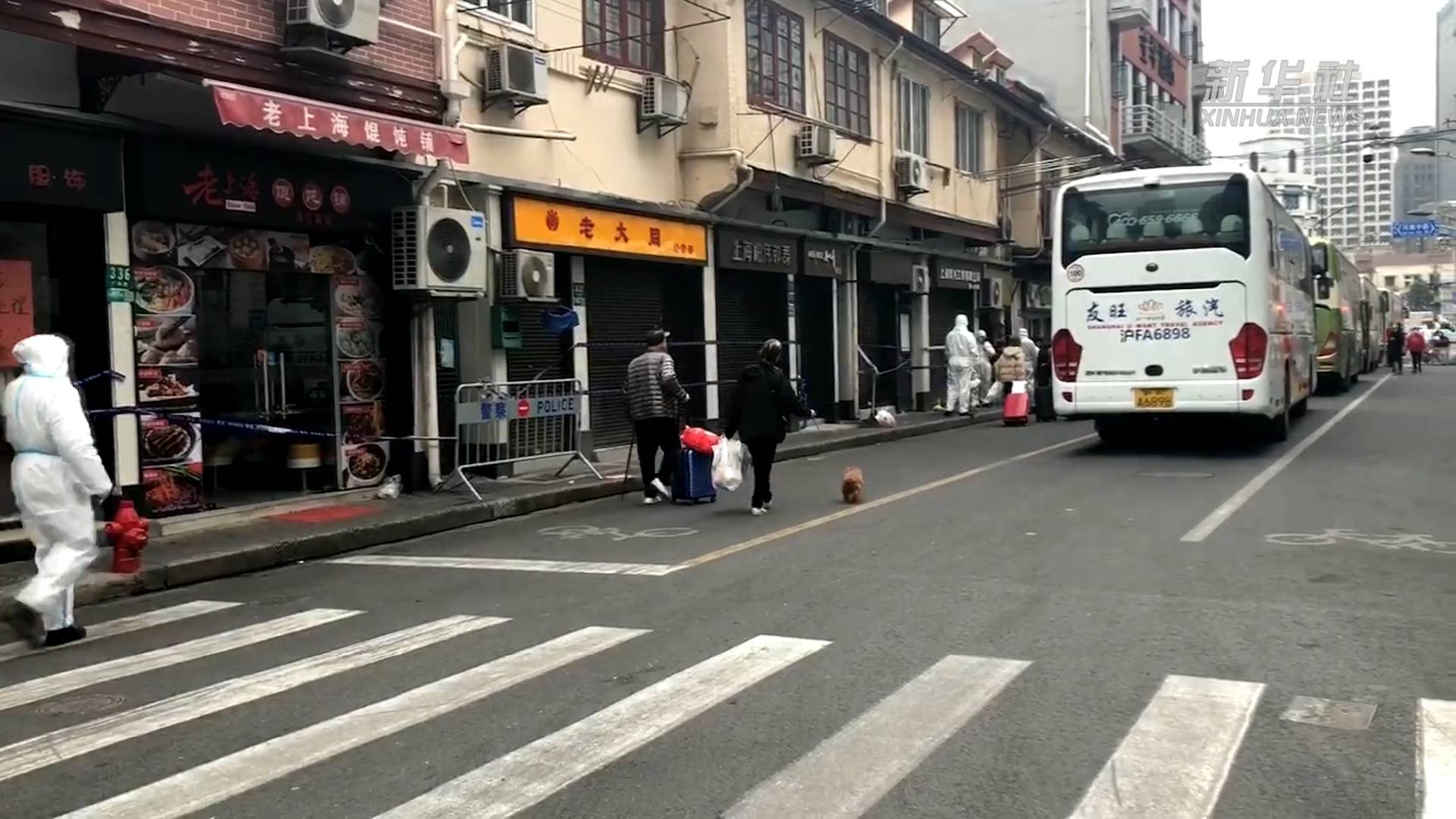 居民隔離可以帶寵物了，暖心！