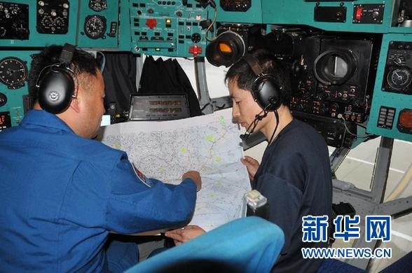 (搜尋馬航370航班·圖文互動)(2)中國空軍3架運(yùn)輸機(jī)抵達(dá)馬來西亞 將展開海外搜救行動