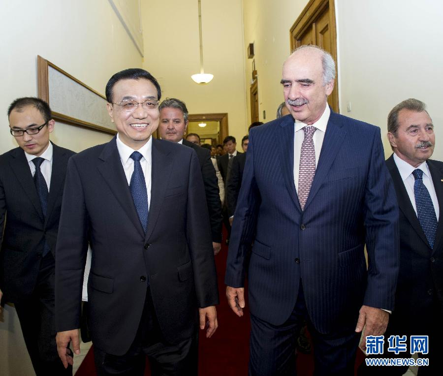6月19日，國務(wù)院總理李克強(qiáng)在希臘議會(huì)大廈會(huì)見希臘議長米馬拉基斯。新華社記者 王曄 攝