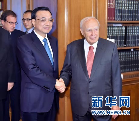 6月20日，國務(wù)院總理李克強(qiáng)在雅典總統(tǒng)府會(huì)見希臘總統(tǒng)帕普利亞斯。 新華社記者 李濤 攝