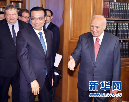 6月20日，國務(wù)院總理李克強(qiáng)在雅典總統(tǒng)府會(huì)見希臘總統(tǒng)帕普利亞斯。新華社記者 李濤 攝