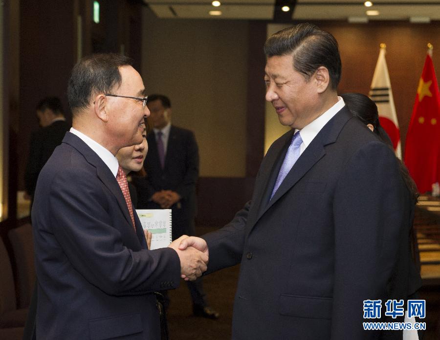 7月4日，國家主席習近平在首爾會見韓國總理鄭烘原。 新華社記者謝環(huán)馳攝  