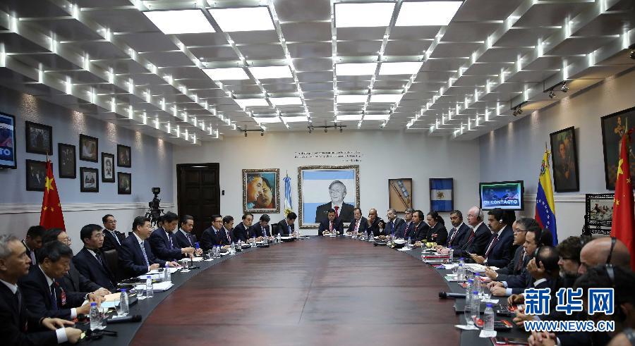 當(dāng)?shù)貢r間7月20日，國家主席習(xí)近平在加拉加斯同委內(nèi)瑞拉總統(tǒng)馬杜羅舉行會談。 新華社記者蘭紅光攝 