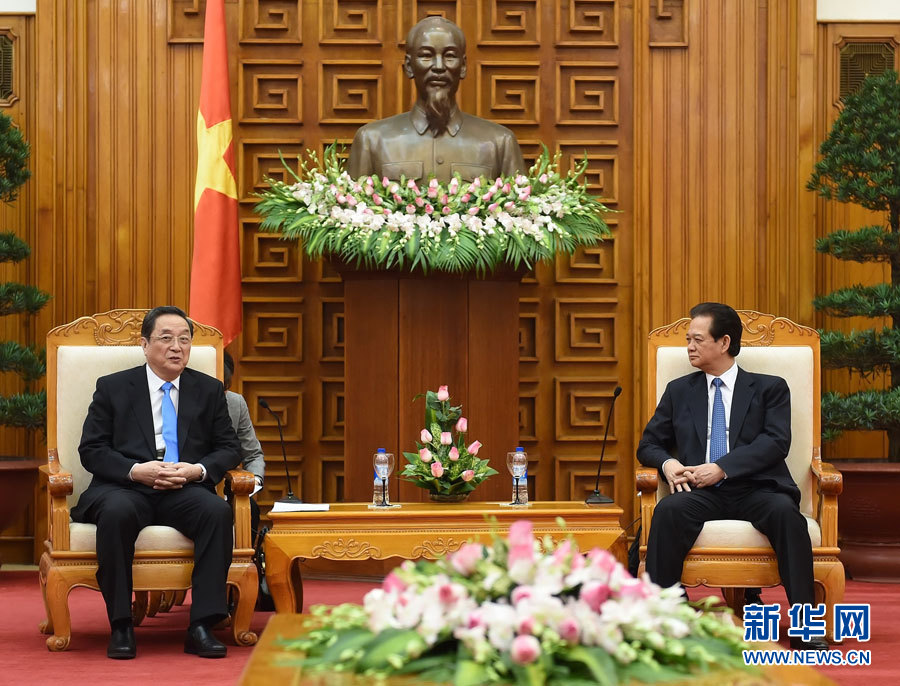 12月25日至27日，中共中央政治局常委、全國(guó)政協(xié)主席俞正聲對(duì)越南進(jìn)行正式訪問(wèn)。這是12月26日，俞正聲在河內(nèi)會(huì)見(jiàn)越南政府總理阮晉勇。 新華社記者劉建生攝