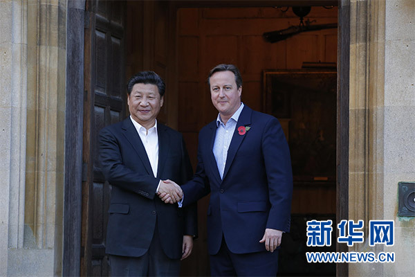 10月22日，國家主席習(xí)近平在契克斯首相鄉(xiāng)間別墅同英國首相卡梅倫再次會晤。新華社記者 鞠鵬 攝