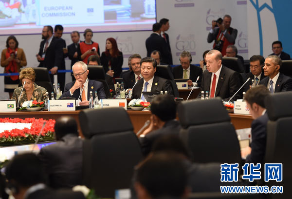 11月15日，國家主席習(xí)近平在土耳其安塔利亞出席二十國集團領(lǐng)導(dǎo)人第十次峰會第一階段會議。 新華社記者李學(xué)仁攝 