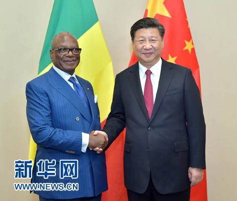 12月3日，國家主席習(xí)近平在約翰內(nèi)斯堡會見馬里總統(tǒng)凱塔。新華社記者 李濤 攝 