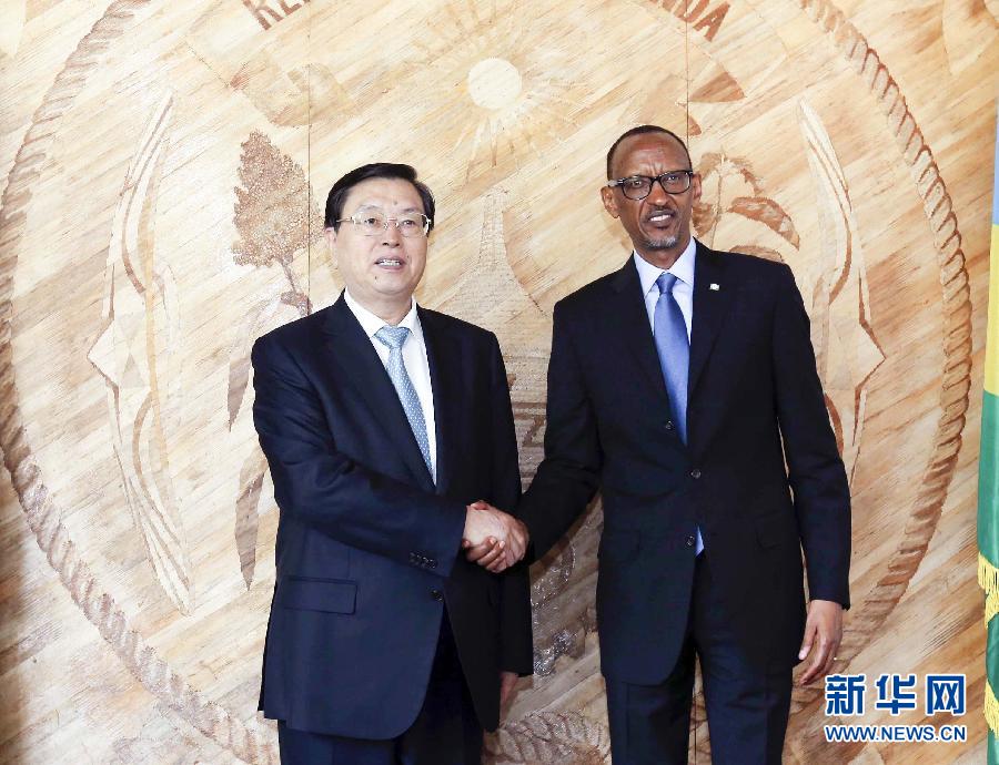 3月22日至23日，全國人大常委會委員長張德江對盧旺達進行正式友好訪問。這是3月23日，張德江在盧旺達首都基加利會見盧旺達總統(tǒng)卡加梅。新華社記者 丁林 攝