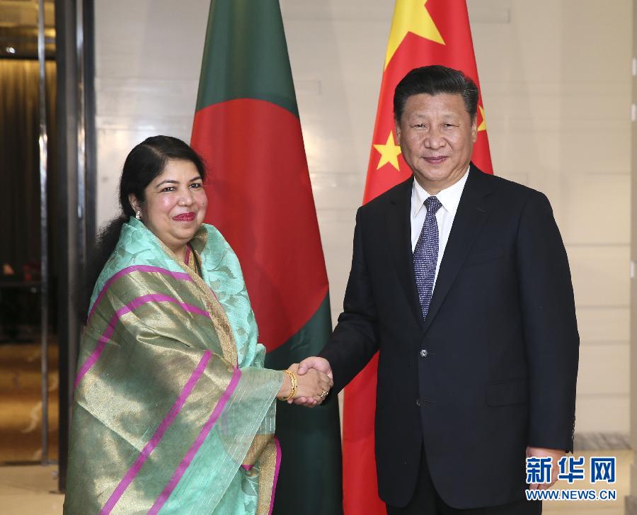 10月14日，國家主席習近平在達卡會見孟加拉國國民議會議長喬杜里。 新華社記者蘭紅光攝 