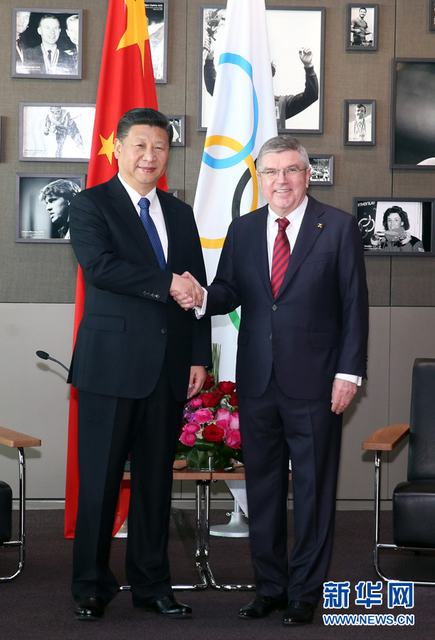 1月18日，國家主席習(xí)近平在瑞士洛桑國際奧林匹克博物館會見國際奧林匹克委員會主席巴赫。 新華社記者 姚大偉 攝