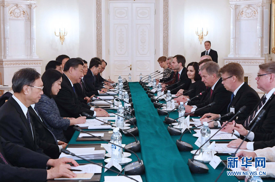 4月5日，國家主席習近平在赫爾辛基同芬蘭總統(tǒng)尼尼斯托舉行會談。 新華社記者 饒愛民 攝