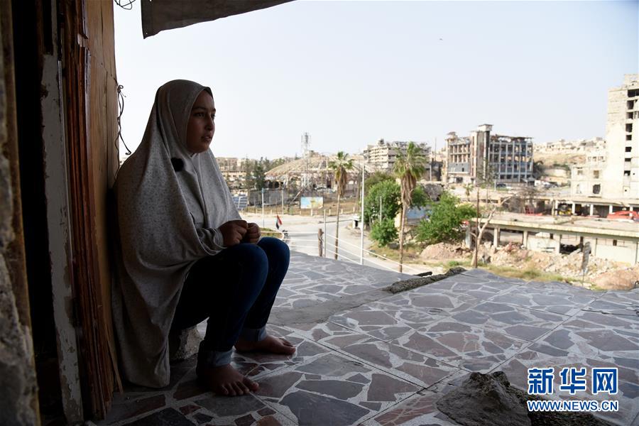 （國(guó)際&middot;圖文互動(dòng)）（1）上學(xué)夢(mèng)何處安放&mdash;&mdash;敘利亞女孩阿明娜的危樓生活