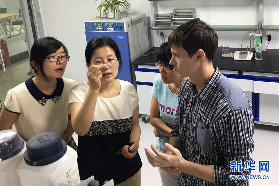 （新華全媒頭條&middot;上合青島峰會(huì)&middot;圖文互動(dòng)）（8）遠(yuǎn)航，揚(yáng)起&ldquo;上海精神&rdquo;的時(shí)代風(fēng)帆&mdash;&mdash;寫在上海合作組織成員國(guó)元首理事會(huì)第十八次會(huì)議即將召開之際