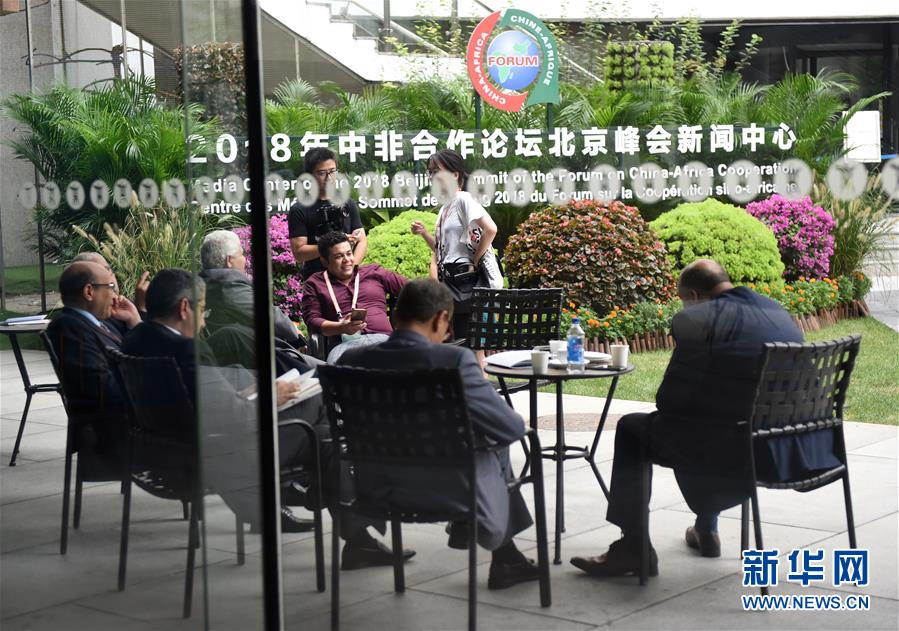 （中非合作論壇&middot;圖文互動(dòng)）（6）&ldquo;北京準(zhǔn)備好了！&rdquo;&mdash;&mdash;北京市委常委、常務(wù)副市長(zhǎng)張工就中非合作論壇北京峰會(huì)服務(wù)保障情況答新華社記者問(wèn)