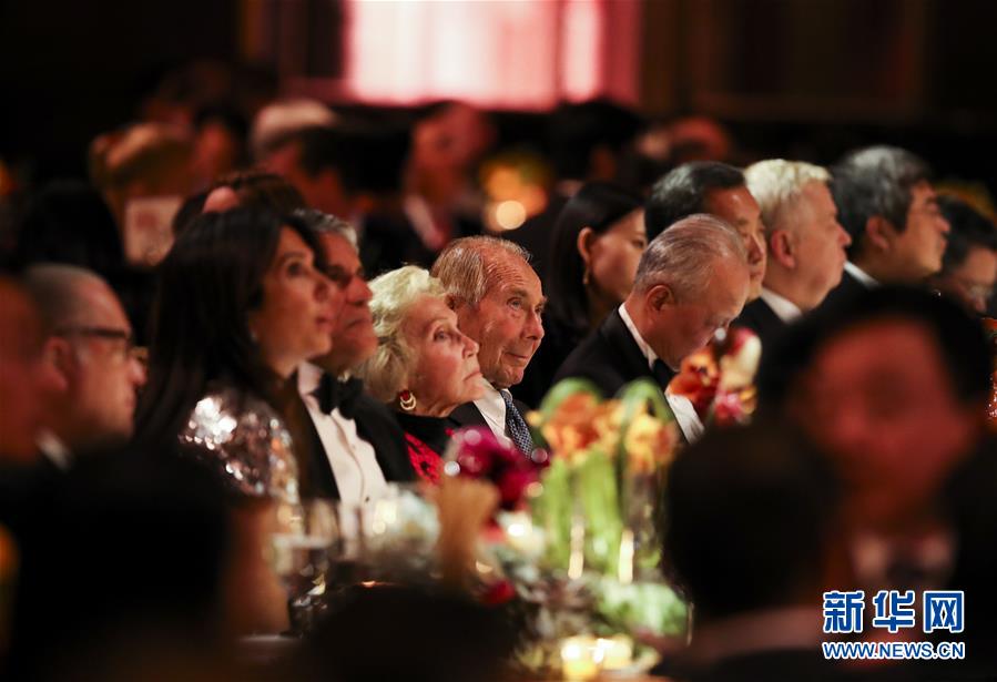 (國(guó)際·圖文互動(dòng))(2)美國(guó)政商界領(lǐng)袖認(rèn)為繼續(xù)深化合作對(duì)美中關(guān)系未來(lái)至關(guān)重要