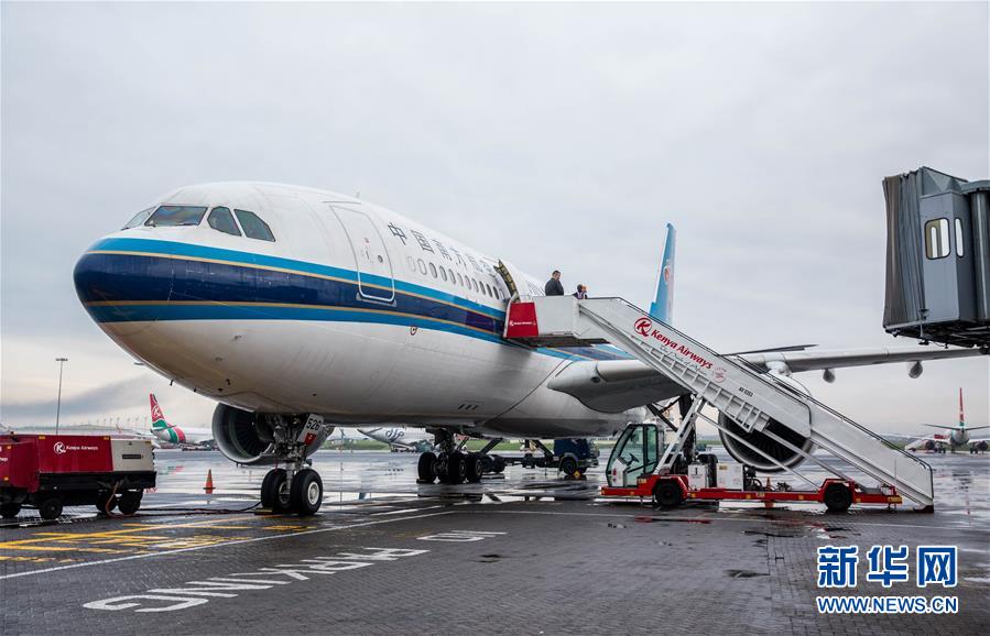 （國(guó)際&middot;圖文互動(dòng)）（4）&ldquo;空中走廊&rdquo;搭起中非交往&ldquo;連心橋&rdquo;