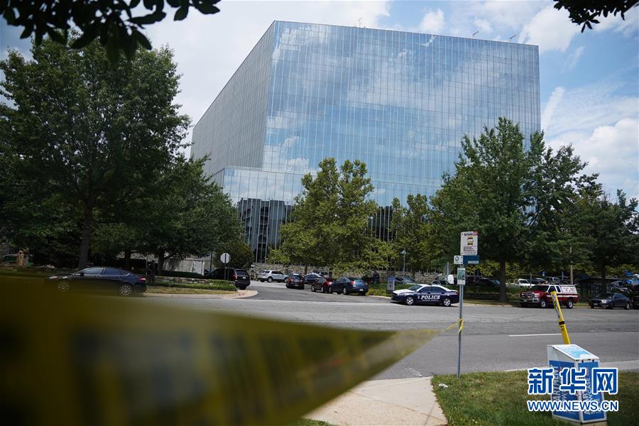 (國際)(6)美國警方說尚未在《今日美國報》總部大樓內(nèi)發(fā)現(xiàn)報警所稱持槍男子