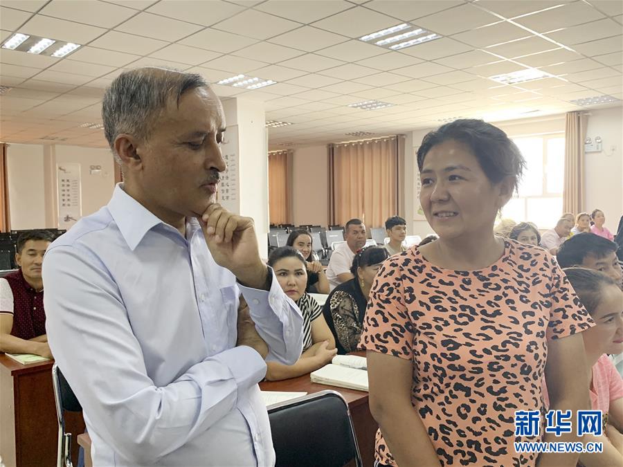 （圖文互動）（2）多國駐華使節(jié)參訪新疆：中國反恐、去極端化經(jīng)驗值得學(xué)習(xí)借鑒