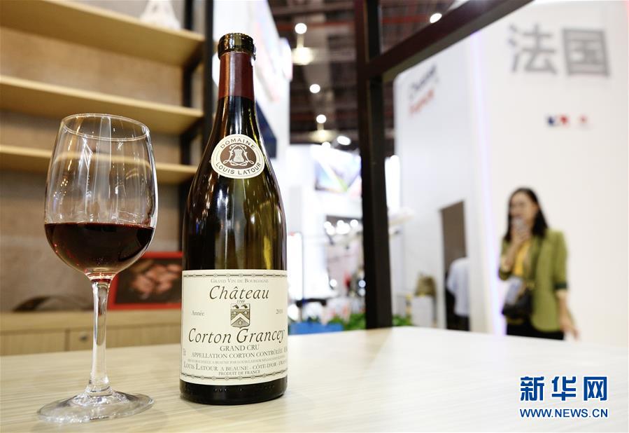 （新華全媒頭條&middot;圖文互動(dòng)）（5）大江奔騰勢(shì)如虹&mdash;&mdash;習(xí)近平主席出席第二屆中國國際進(jìn)口博覽會(huì)紀(jì)實(shí)