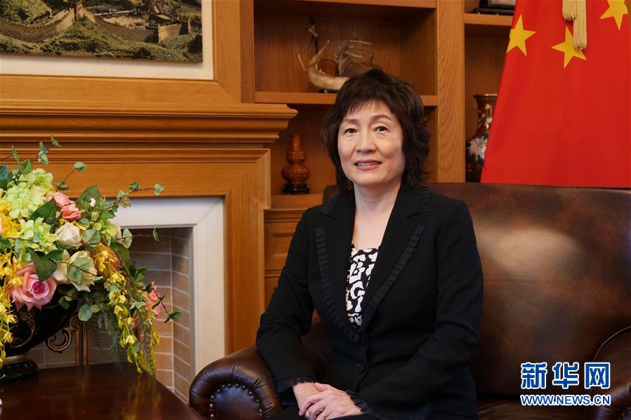 （習(xí)近平出訪配合稿&middot;圖文互動）專訪：中希關(guān)系已成為不同國家間和平相處、合作共贏的典范&mdash;&mdash;訪中國駐希臘大使章啟月