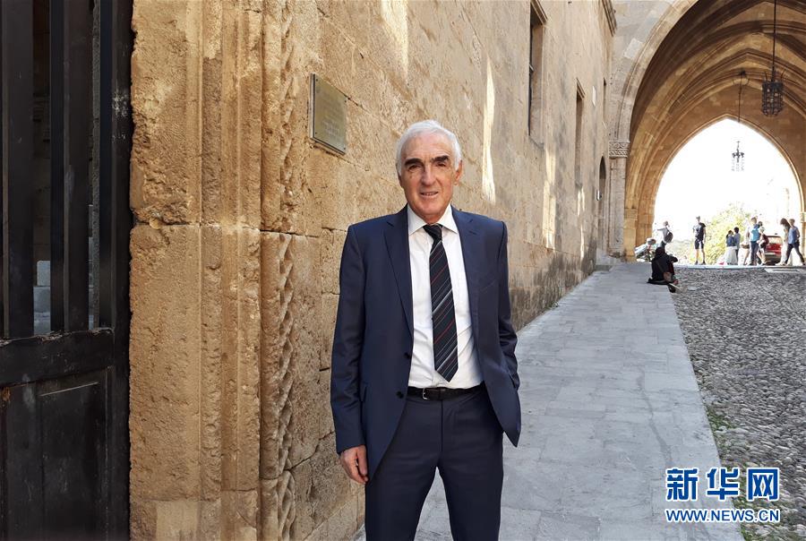 （習(xí)近平出訪配合稿&middot;圖文互動）專訪：&ldquo;與習(xí)主席見面是我人生的獨特經(jīng)歷&rdquo;&mdash;&mdash;訪希臘羅德島愛琴海學(xué)院負責人斯庫爾托斯