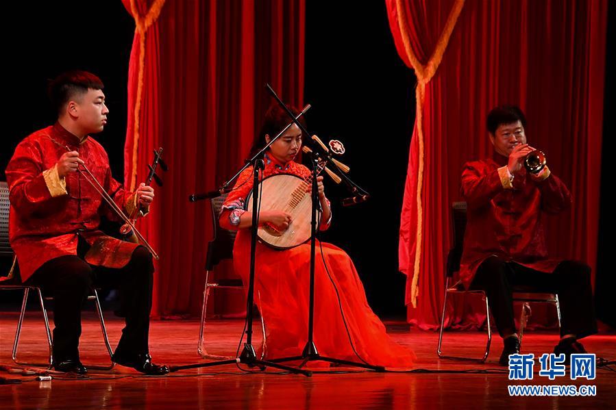 (國(guó)際)(2)“歡樂(lè)春節(jié)”專(zhuān)場(chǎng)演出拉開(kāi)中古建交60周年系列活動(dòng)序幕