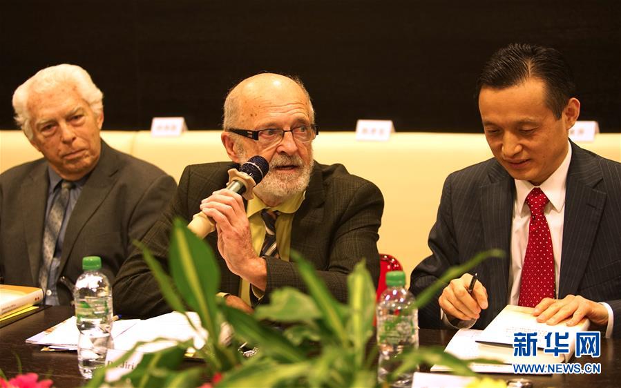 （國(guó)際&middot;圖文互動(dòng)）（1）《之江新語》讀者交流會(huì)在捷克舉行