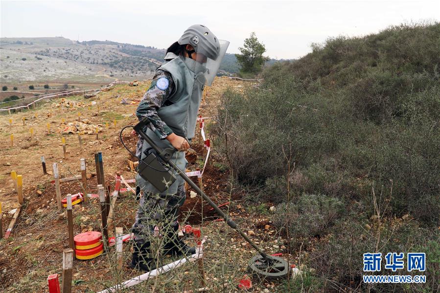 （國際&middot;圖文互動(dòng)）（2）通訊：&ldquo;中國軍人掃雷一如既往專業(yè)和敬業(yè)！&rdquo;&mdash;&mdash;記中國赴黎維和部隊(duì)完成&ldquo;藍(lán)線&rdquo;3個(gè)雷場(chǎng)清排任務(wù)