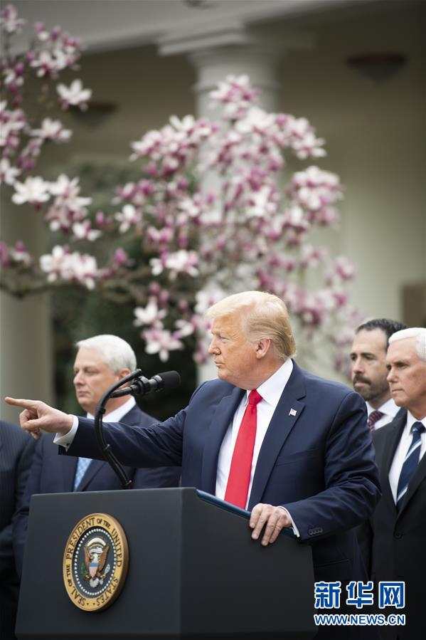 （國(guó)際）（3）特朗普宣布&ldquo;國(guó)家緊急狀態(tài)&rdquo;應(yīng)對(duì)美國(guó)新冠肺炎疫情