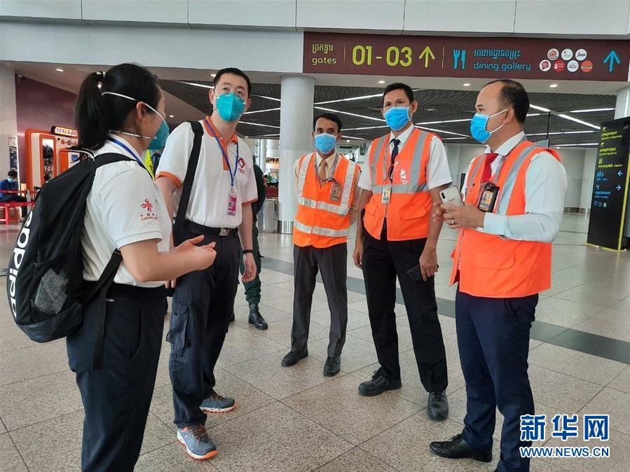（國(guó)際疫情&middot;圖文互動(dòng)）（4）&ldquo;工作忙碌又細(xì)致，經(jīng)驗(yàn)豐富又專業(yè)&rdquo;&mdash;&mdash;一名柬埔寨青年眼中的中國(guó)援柬抗疫醫(yī)療專家組