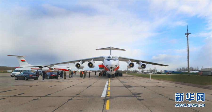 (國際疫情)(2)中國援助白俄羅斯新一批抗疫物資運(yùn)抵明斯克