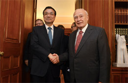 李克強(qiáng):中國(guó)將希臘視為好朋友、好伙伴