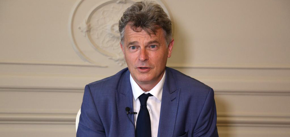 全球連線 | 不斷書(shū)寫(xiě)歷史篇章 領(lǐng)導(dǎo)中國(guó)創(chuàng)造輝煌&mdash;&mdash;法國(guó)共產(chǎn)黨全國(guó)書(shū)記魯塞爾眼中的百年中共