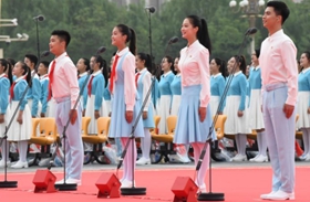 聽共青團員和少先隊員的心聲：請黨放心，強國有我！